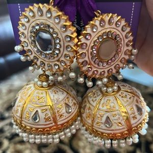 Light weight mehandi wearing jhumka